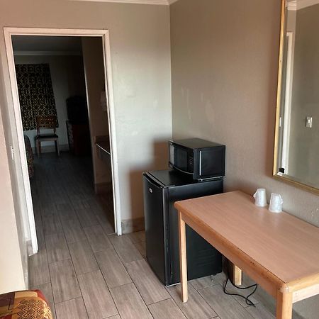 Heritage Inn And Suites Corona Ngoại thất bức ảnh